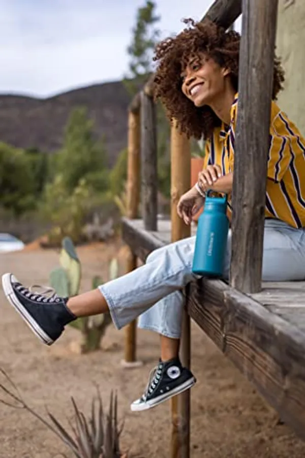 LifeStraw Go RVS 1 liter in gebruik onderweg