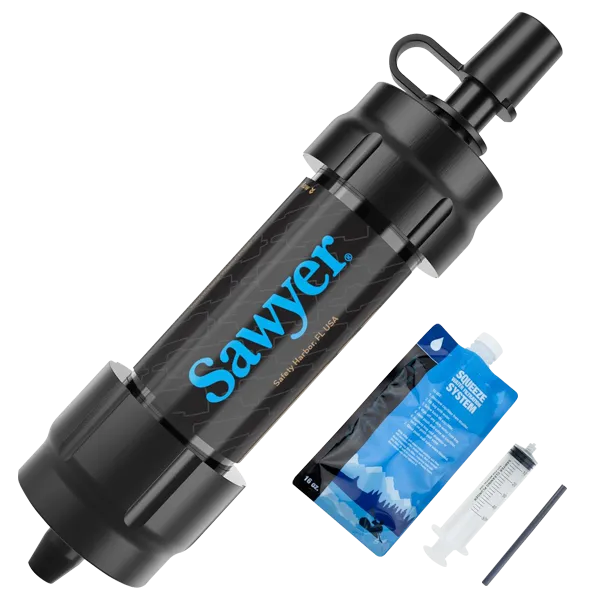 Sawyer MINI SP105 waterfilter in zwart met squeeze pouch en drinkrietje
